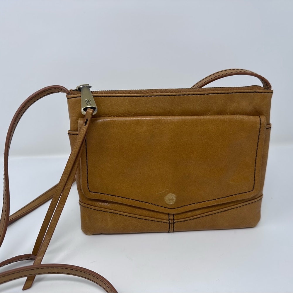Hobo Amble Leather Crossbody